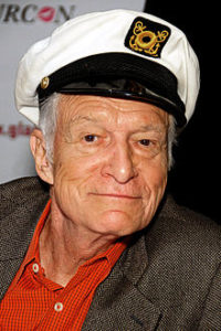 Hugh Hefner bei der Glamourcon #50 in Long Beach, Kalifornien (2010)© Wikipedia